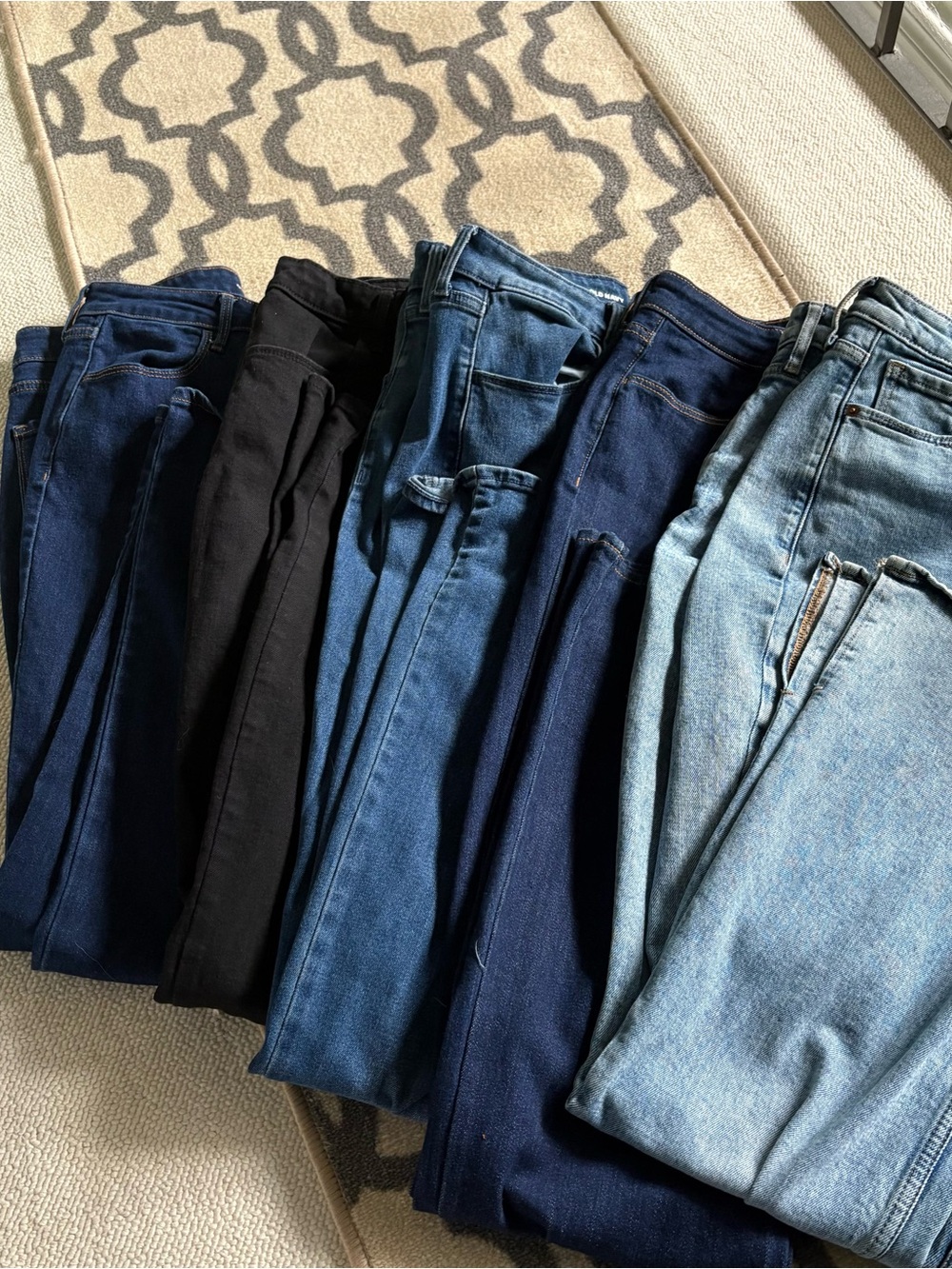 Women’s OLD NAVY HIGH RISE WOW FLARE Blue and Black Jeans - Lot of 5. Tall/12